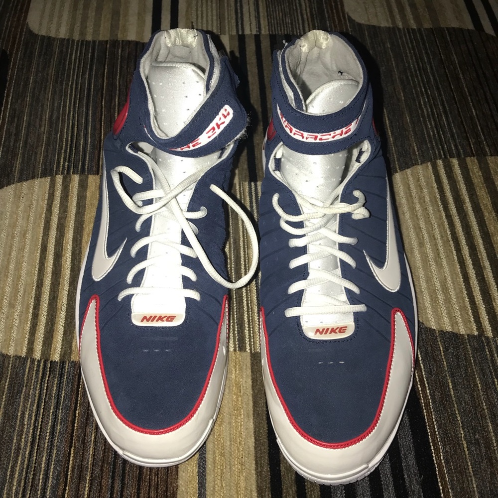 Nike Hurrache 2k4 Basketball Shoes for Men.